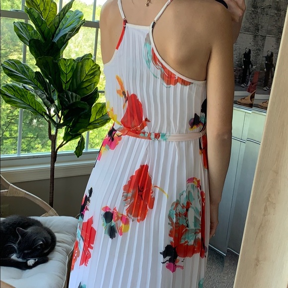 GORGEOUS SUMMER DRESS 🌺 - Picture 7 of 16